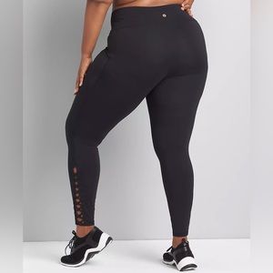 LIVI High-Rise LIVI Soft 7/8
Legging With Pockets size 14/16